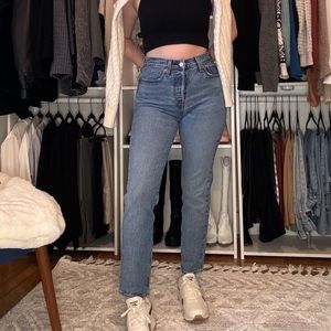 Levi’s wedgie straight leg denim